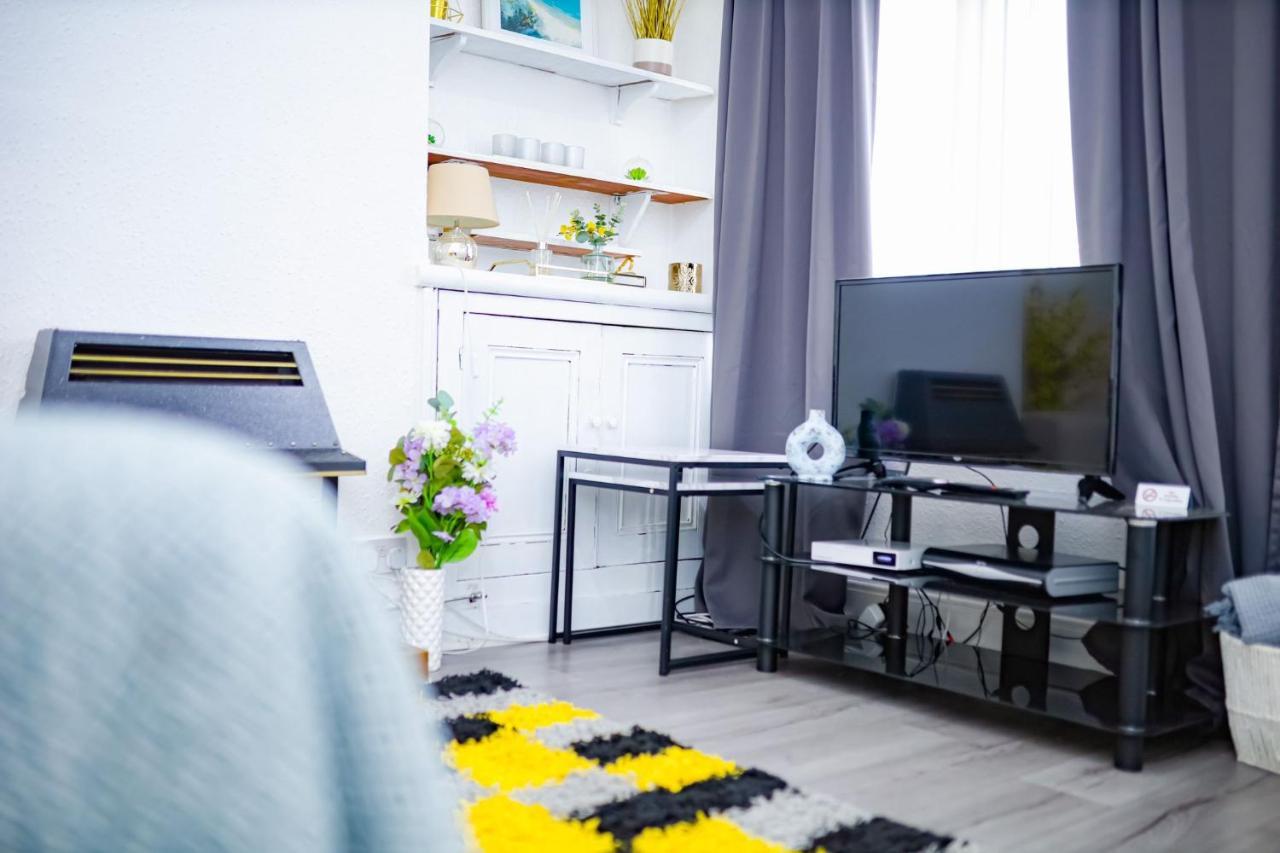 Beautiful 2 Bedroom House - Free Parking - Lt House Λέστερ Εξωτερικό φωτογραφία