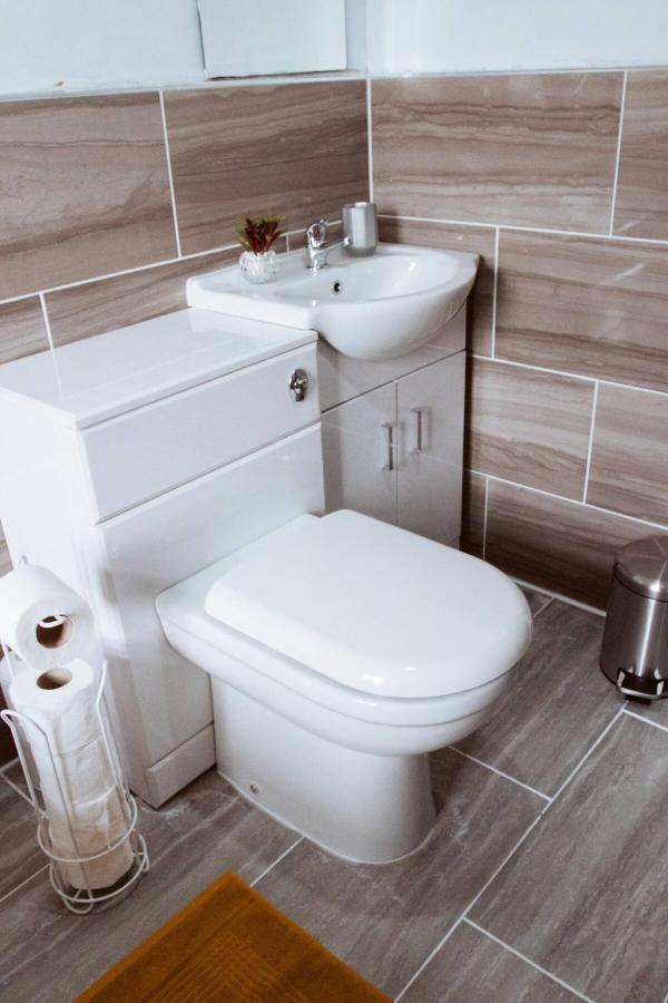 Beautiful 2 Bedroom House - Free Parking - Lt House Λέστερ Εξωτερικό φωτογραφία